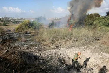フーシ「極超音速ミサイル発射」イスラエル商都近郊に被害、軍調査イスラエル・パレスチナ問題：朝日新聞