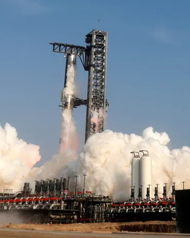 スペースＸ「スターシップ」、打ち上げ後制御失う 3回連続失敗 