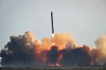 イーロン・マスクがNASAのアルテミス計画を批判し、「わたしたちは火星へ直接向かう」と言った真意 