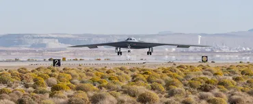 ステルス爆撃機B