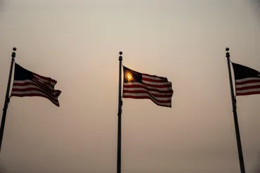 米がフーシ派兵器保管施設攻撃、初めてステルス爆撃機使用