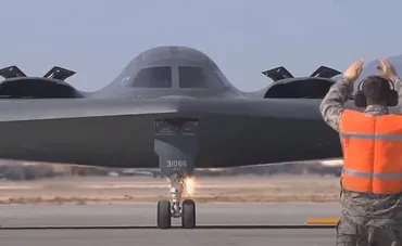 アメリカの新世代ステルス爆撃機B