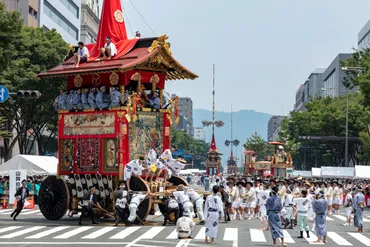 日本の夏を彩る三大祭り：祇園祭、天神祭、神田祭の魅力とは？夏休みに行きたい！日本三大祭り：歴史と見どころ