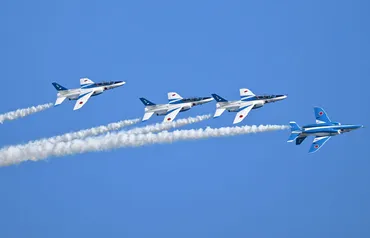 ブルーインパルス、4/13万博開幕日の飛行ルート 関空から離陸、予行は10日