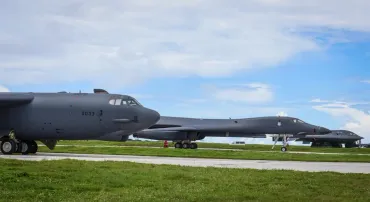 ベトナム戦争以来!米空軍の戦略爆撃機部隊が日本に配備