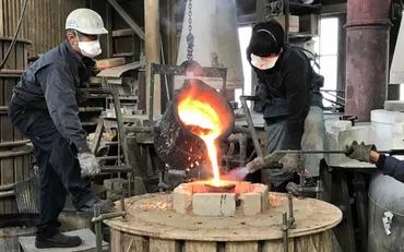高岡銅器」とは。日本の銅器づくりの9割を支える町の歴史と今