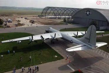 異例の超大型爆撃機B