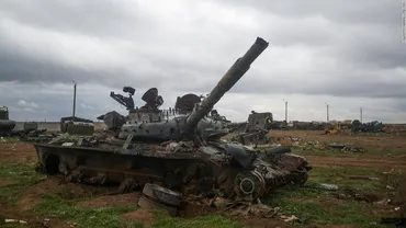 ロシア、運用可能な戦車の半数を喪失か 調査団体