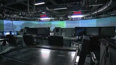 海自もがみ型護衛艦「くまの」報道公開 従来の6割弱の人数で運用可能…隊員全員に生体センサー 機雷処理の水中無人機を搭載