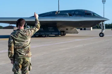 分析】ロシアの爆撃機狙ったウクライナの大規模ドローン攻撃、米軍基地の脆弱性も浮き彫りに 