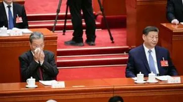 全人代委員長が閉幕式欠席 呼吸器感染と説明