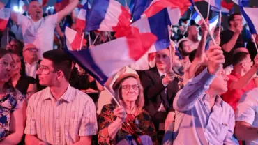 分析】 極右「国民連合」、なぜフランス政界で優勢になったのか 