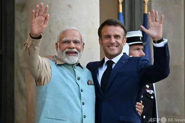 マクロン氏、訪仏中のモディ印首相に最高勲章 写真16枚 国際ニュース：AFPBB News