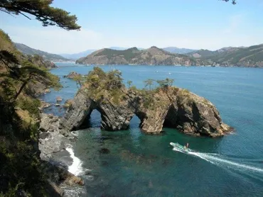 碁石海岸穴通船】予約・アクセス・割引クーポン