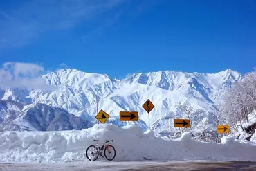トンネルの向こうの絶景 嶺方峠 : 自転車百景