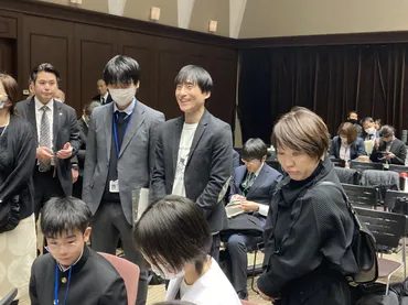 なだぎ武が゛いじめられた経験゛と゛人生の転機゛を小中学生に講演!「失敗や挫折も経験のひとつとして楽しめる大人になってほしい」