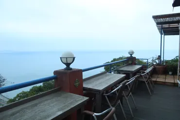 小田原の絶景カフェ】太平洋を眼下に見下ろす絶景カフェ、「サドルバック」 