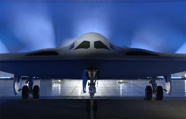B-21レイダーとは？：最新ステルス爆撃機の性能と未来を徹底解説！B-21レイダー：米空軍の次世代爆撃機、その全貌とは？