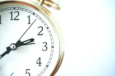サマータイム(DST)って何？ 夏時間制度の歴史と今後の課題は？夏時間制度の現状と、廃止に向けた世界とアメリカの動き