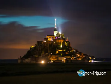 モンサンミッシェル夜景撮影ガイド！～絶景写真への挑戦と旅の思い出～？フランス一人旅で出会う、モンサンミッシェルの夜景と写真