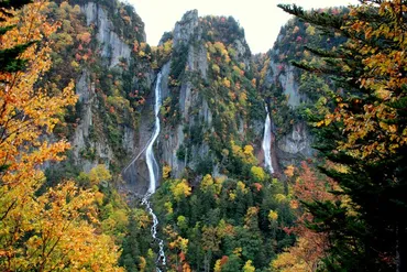 2025】層雲峡は10月下旬まで楽しめる! 黒岳・旭岳エリアの紅葉スポット