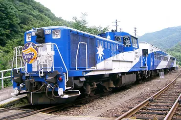 木次線トロッコ列車・奥出雲おろち号】レトロな車両で巡る神話のふるさとの旅!」