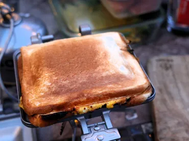 子どもと一緒に簡単に作れる!おつまみにもなるおすすめホットサンド5選