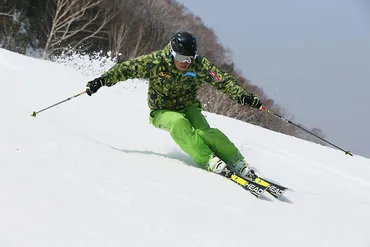 憧れのカービングターンをわかりやすく伝授！カービングターン［SKI編］ 