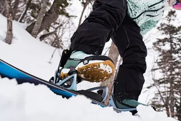 年間46万人が体験！BurtonのSTEP ON®レンタルで気軽にスノーボードしよう 