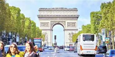 パリに行ったら！街のシンボル゛凱旋門゛の展望台から街を一望 ...