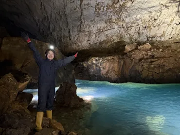 山口県│秋芳洞ケイビングツアーで地底湖までガイドと冒険！料金 ...