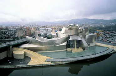 ビルバオ・グッゲンハイム美術館（Guggenheim Museum Bilbao ...