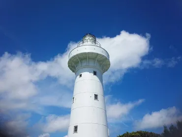 台湾灯台巡り、高雄、鵝鑾鼻、旗津の灯台を巡る旅！絶景と歴史を満喫できる魅力とは？台湾の美しい灯台巡り：高雄灯台、鵝鑾鼻灯台、漁翁島灯台の魅力