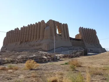 船の墓場から地獄の門へ 五日目』アシハバード(トルクメニスタン ...