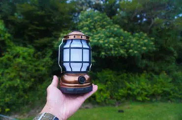 衝撃の550円】ダイソー話題の「ランタン」2種を徹底レビュー ...