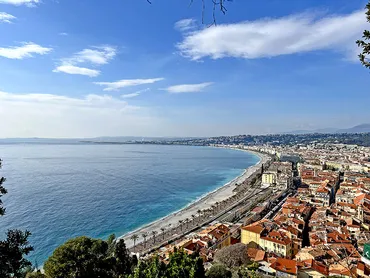南仏ニースに響く大砲の音、コリンヌ・デュ・シャトー公園 ...