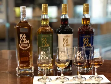 カバランウイスキーの世界へ！台湾が生んだ世界的ウイスキーの秘密とは？カバランウイスキー：台湾発、世界が認めたシングルモルト