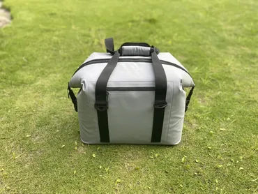 DCMクーラーボックスは本当に使える？機能性とコスパを徹底解説！アウトドア初心者から上級者まで！DCMの保冷アイテム