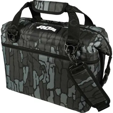 AO Coolersのソフトクーラーバッグ、MOSSY OAKコラボ！その魅力とは？日本限定モデルの保冷バッグ、デザインと機能性を徹底解説