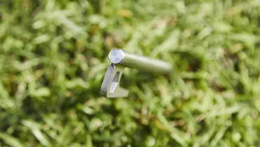 ワークマン2024年秋冬新商品「12本入りチタン合金ペグ 25cm」 