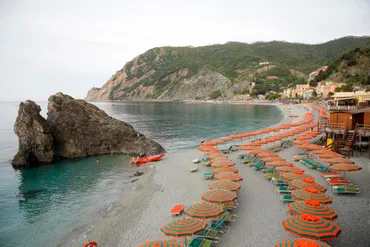 世界遺産の一つ「モンテロッソ・アル・マーレ」でビーチリゾートはいかが？ 