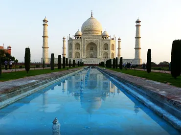 インドの神秘的な文化遺産・タージマハルは世界の名作に影響を与えた!? 代表的な3作品を紹介 