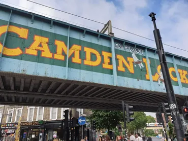 カムデン・ロンドン旅行ガイド：知られざる魅力を徹底解説！～ショッピング、グルメ、音楽で楽しむ旅とは？ロンドンの隠れ家：カムデン、ロックと食の街
