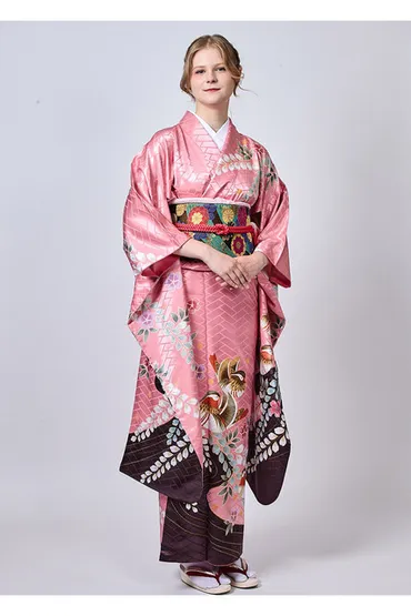 駐日リトアニア大使の19歳長女、和装姿が衝撃の10万バズ「驚くほど似合う」「素敵すぎます」称賛続々（ENCOUNT） 