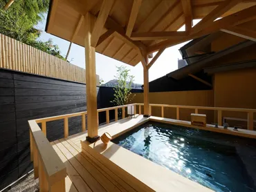 道後温泉『琴の庭』の魅力を徹底解説！源泉かけ流し温泉と上質な宿とは？道後温泉の隠れ宿『琴の庭』：泉質へのこだわりと快適な客室