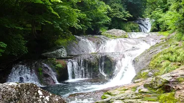 奥蓼科 御射鹿池から足を伸ばしておしどり隠しの滝へ、 八方台でアブアタック』茅野(長野県)の旅行記・ブログ by ココ＆ナッツさん【フォートラベル】