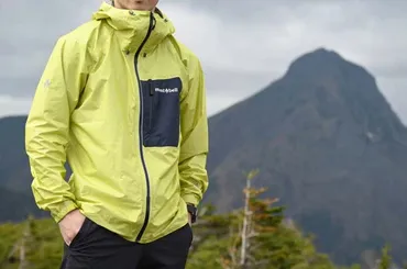 雨だから着る゛じゃない！モンベルの新作レインジャケットが、行動時にも持ち運びにも「最高」な全天候ウェアだった 