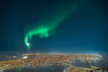 トロムソでオーロラ観測！街中、郊外、極夜の絶景を巡る旅？北極圏トロムソ、オーロラと白夜の街への誘い
