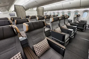 エバー航空、新型プレミアムエコノミークラスを公開 