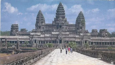 アンコールワット完全ガイド：神秘の遺跡とクメール文化の魅力とは？アンコールワットへの旅：歴史、建築、そして感動体験